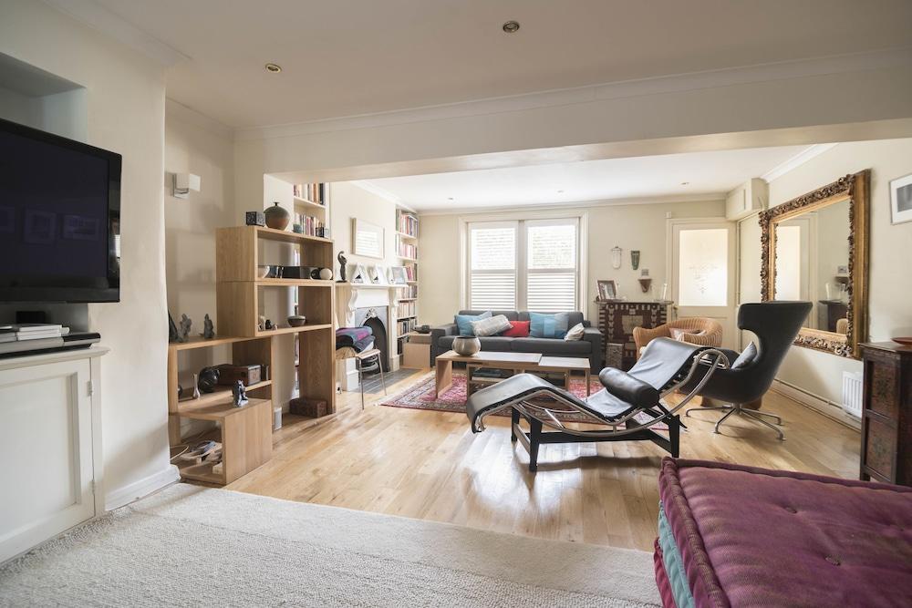 Stylish Family Home In Battersea Vr London Ngoại thất bức ảnh